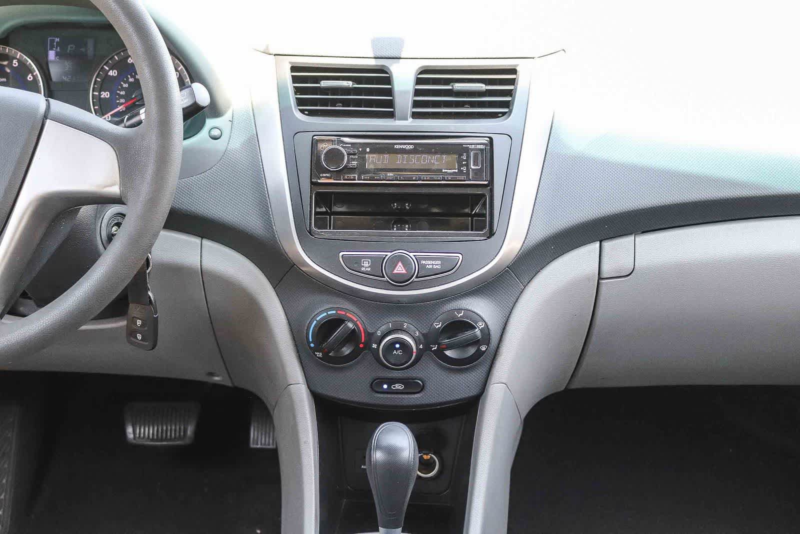 Used 2017 Hyundai Accent SE FWD image 13