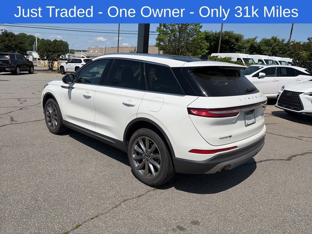 Used 2022 Lincoln Corsair FWD w/ Premium Package image 2