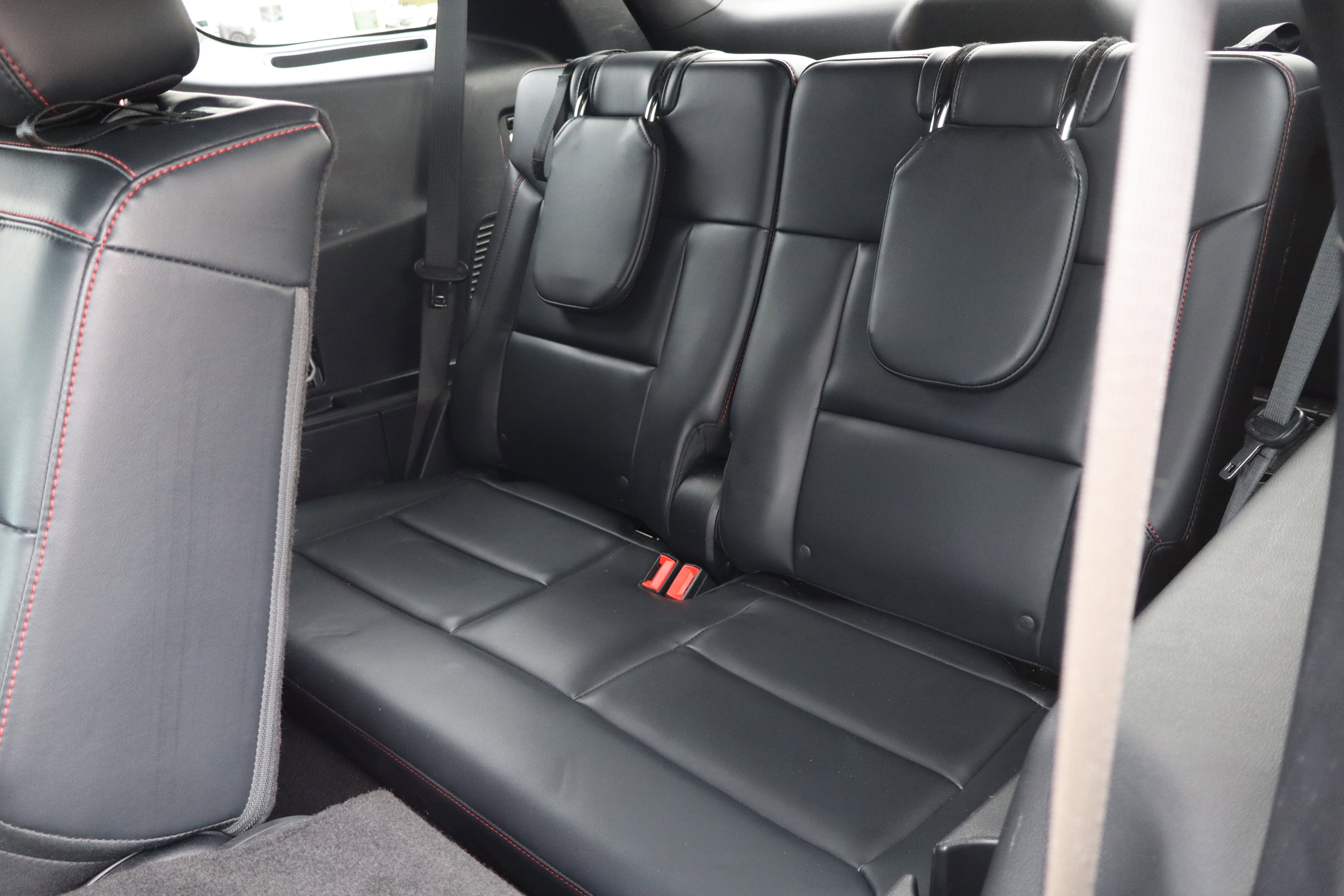 Used 2025 Ford Explorer ST-Line w/ ST-Line Street Pack AWD/4WD image 11