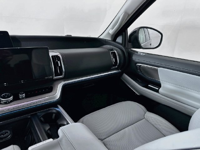 New 2027 Ford Expedition Platinum w/ Platinum Ultimate Package AWD/4WD image 32