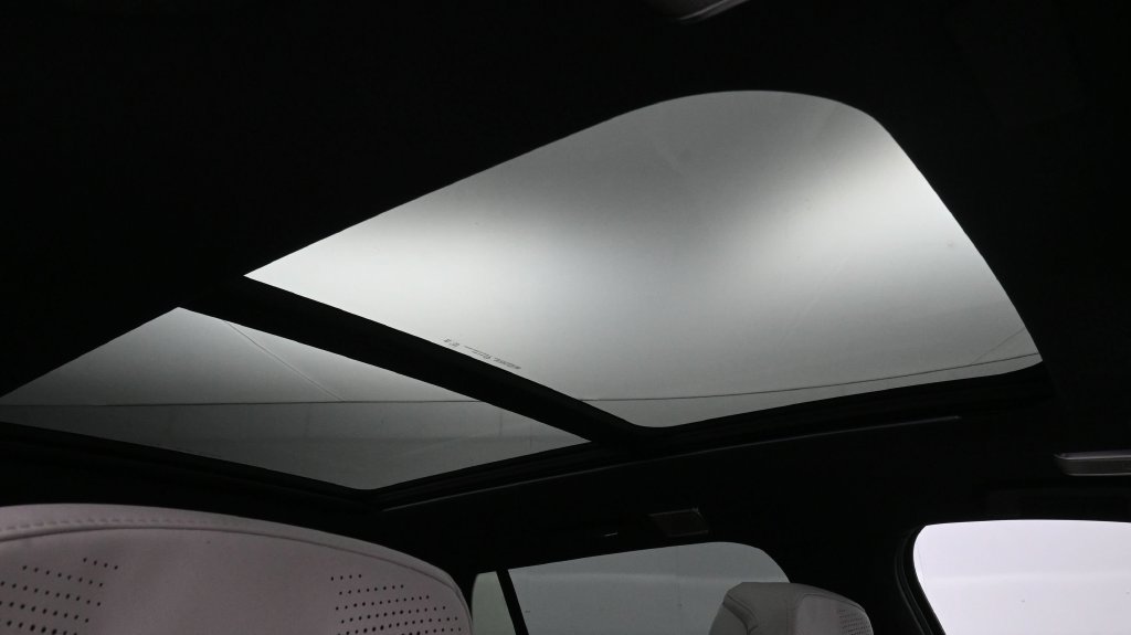 Certified 2026 Cadillac Vistiq Luxury AWD/4WD image 19