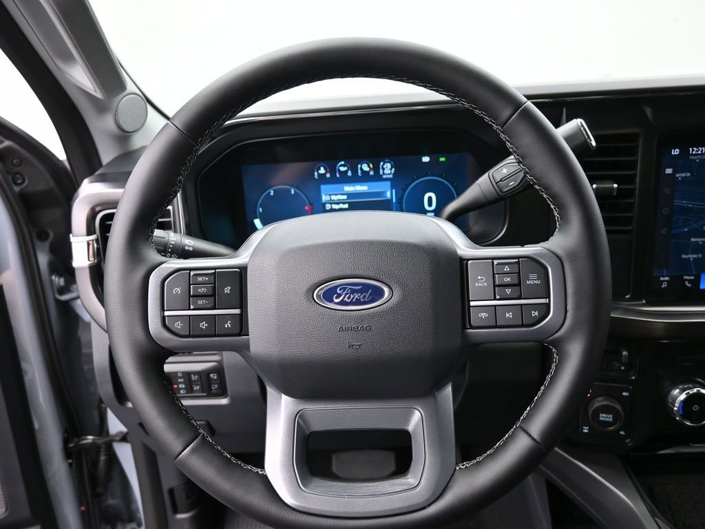 New 2026 Ford F250 Lariat w/ Chrome Package image 3