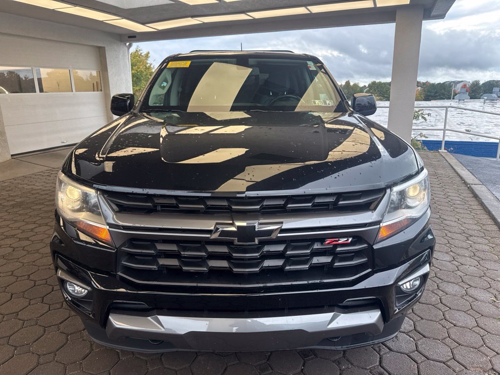 Used 2022 Chevrolet Colorado Z71 AWD/4WD image 2