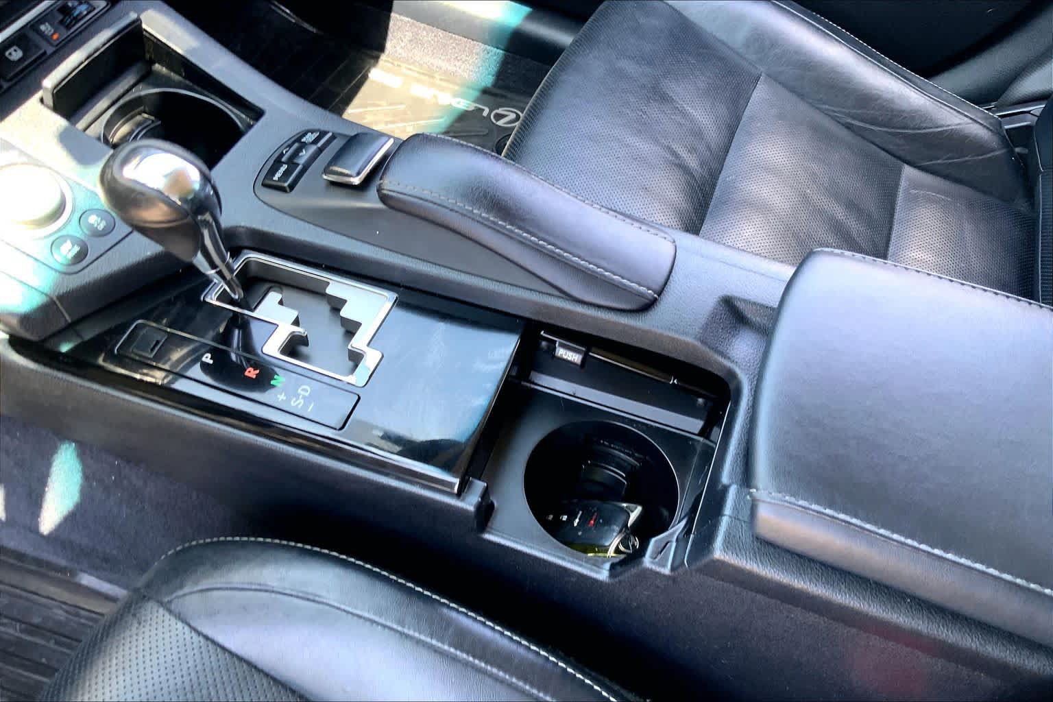 Used 2014 Lexus ES 300h w/ Luxury Package w/Bamboo Trim FWD image 17