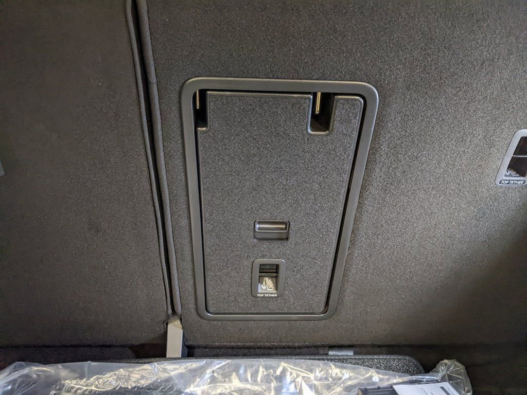 New 2026 Volkswagen Taos SE FWD image 28