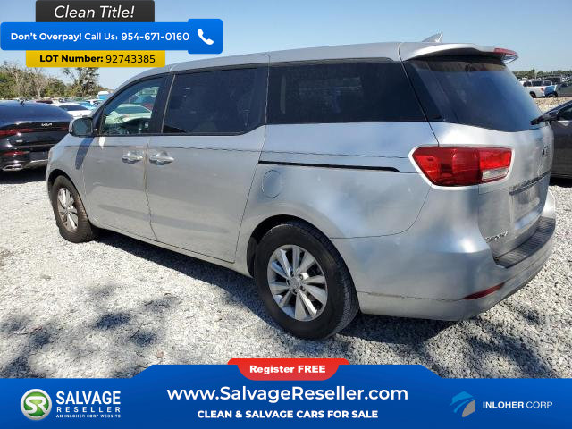 Used 2017 Kia Sedona LX image 3