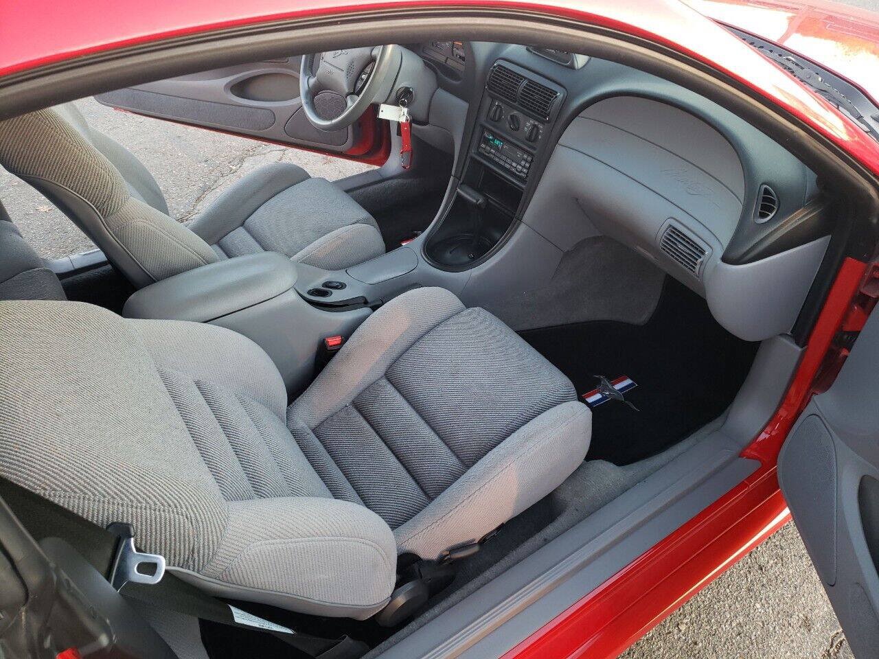 Used 1994 Ford Mustang GT RWD image 25