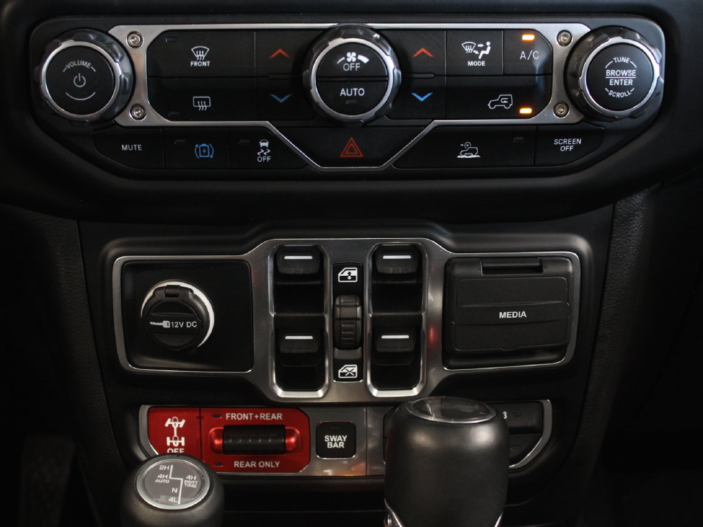 Used 2023 Jeep Wrangler Unlimited Rubicon 4xe AWD/4WD image 26
