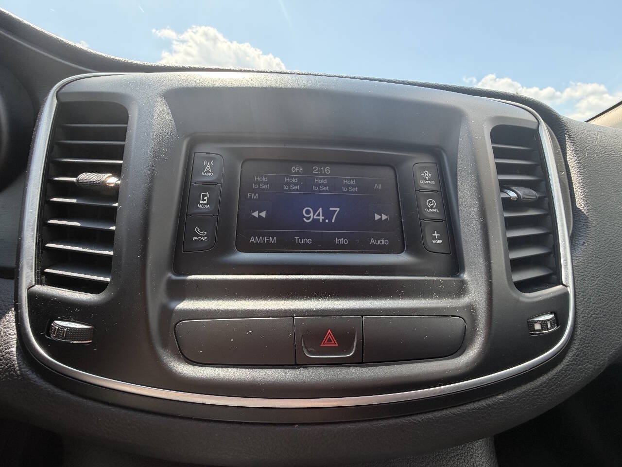 Used 2015 Chrysler 200 Limited FWD image 17