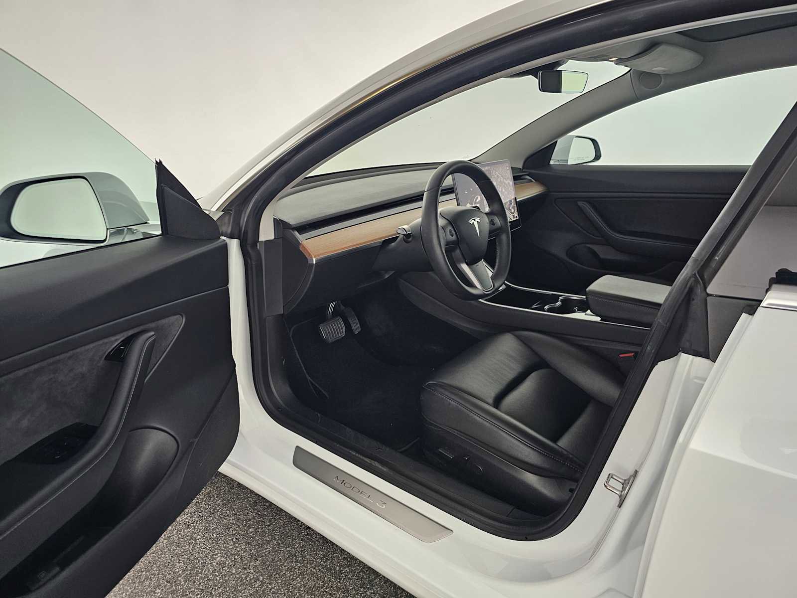 Used 2020 Tesla Model 3 Long Range image 18