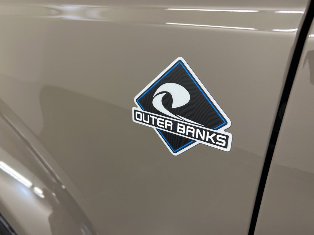 New 2025 Ford Bronco Outer Banks image 36