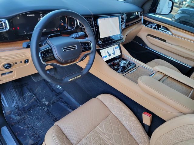 Certified 2025 Jeep Grand Wagoneer Series III w/ HD Trailer Tow Package image 19
