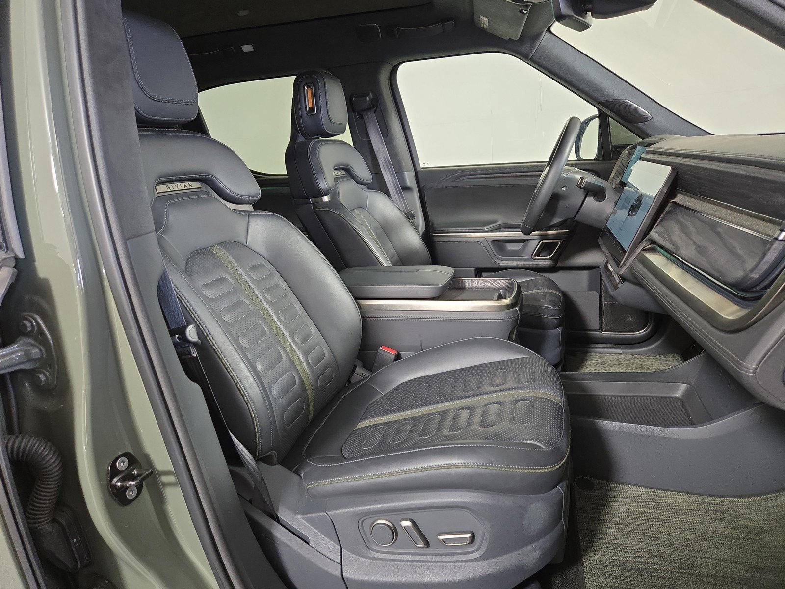 Used 2022 Rivian R1T Launch Edition image 23