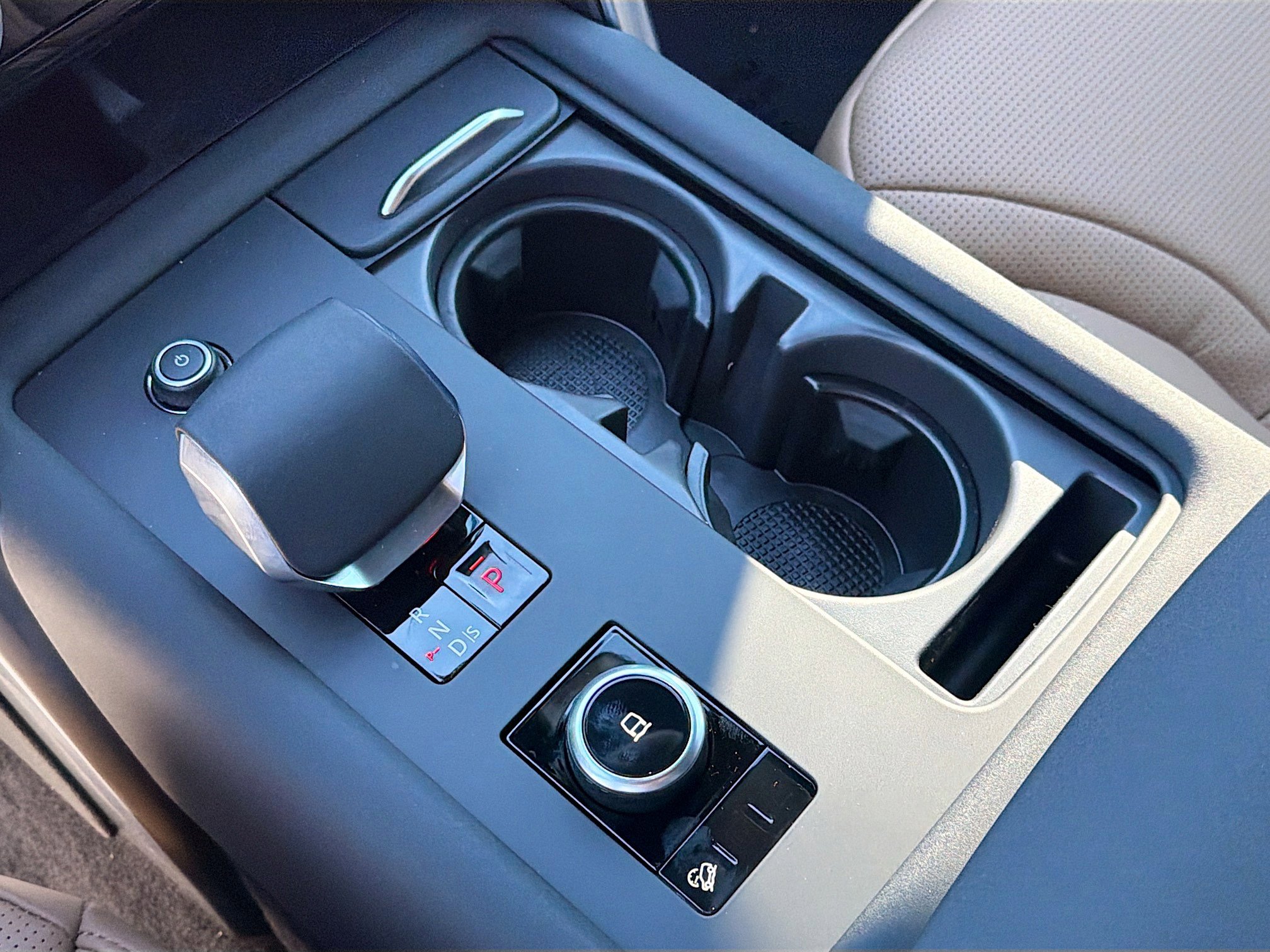 New 2026 Land Rover Discovery Dynamic SE image 29