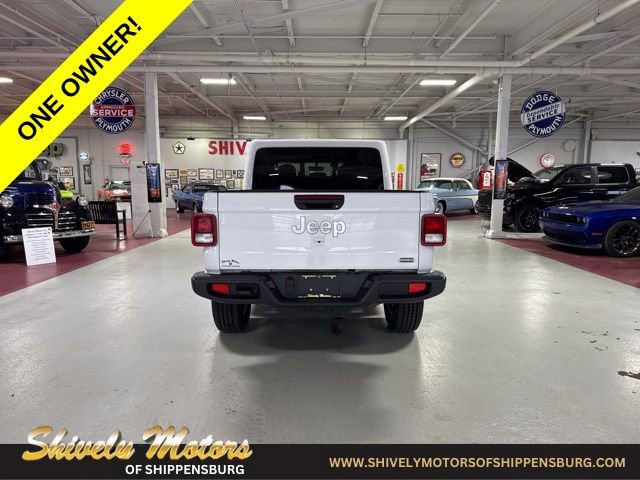 Certified 2021 Jeep Gladiator Overland AWD/4WD image 4