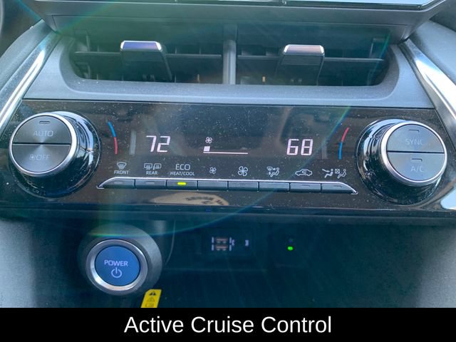 Used 2021 Toyota Venza LE image 26