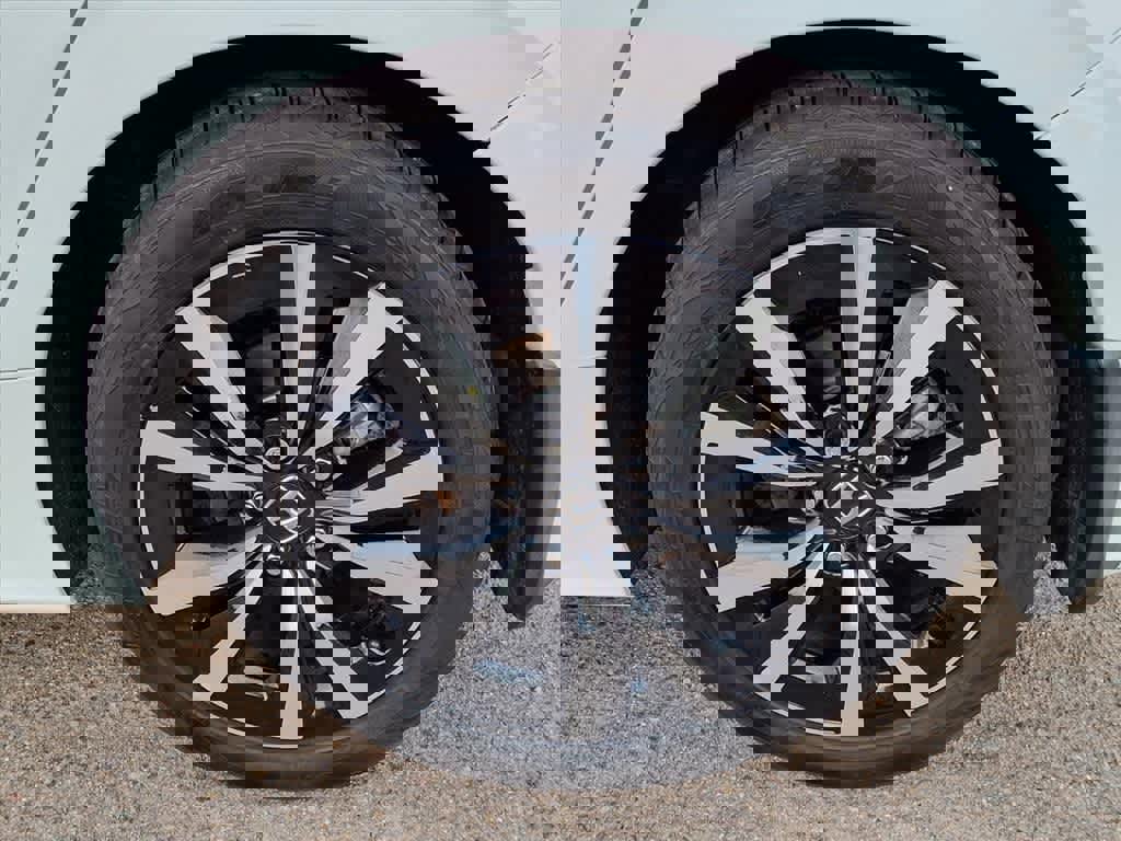 Used 2023 Honda Civic EX-L image 8