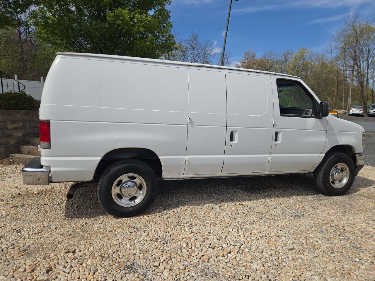 Used 2014 Ford E-350 and Econoline 350 Super Duty w/ Interior Upgrade Package RWD image 8