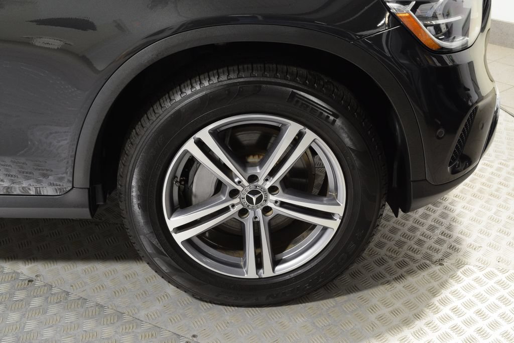 Used 2021 Mercedes-Benz GLC 300 4MATIC image 39