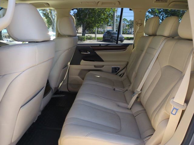 Used 2019 Lexus LX 570 4WD image 13