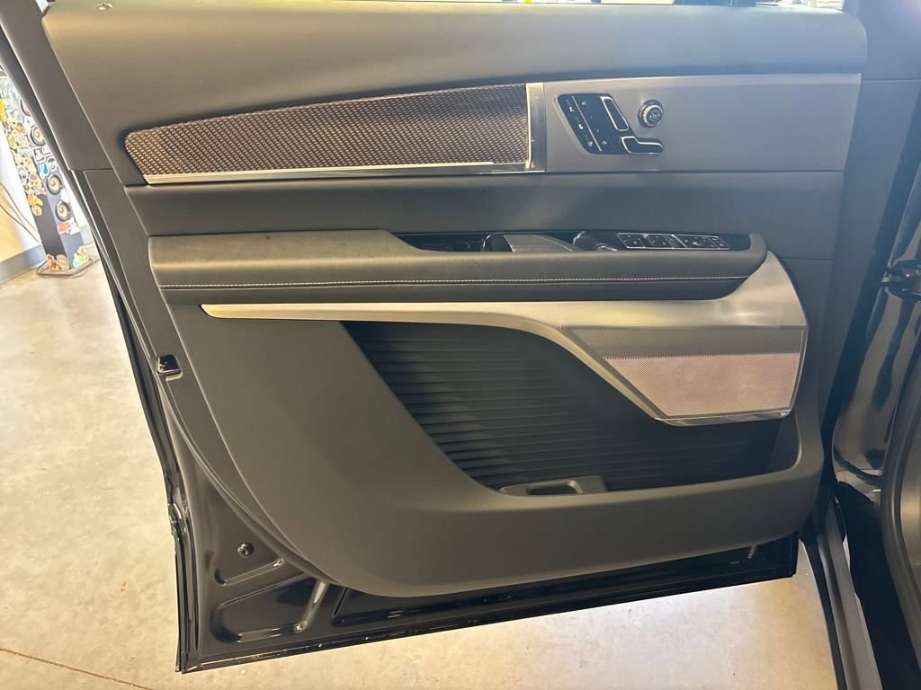 New 2026 Cadillac Vistiq Luxury image 21