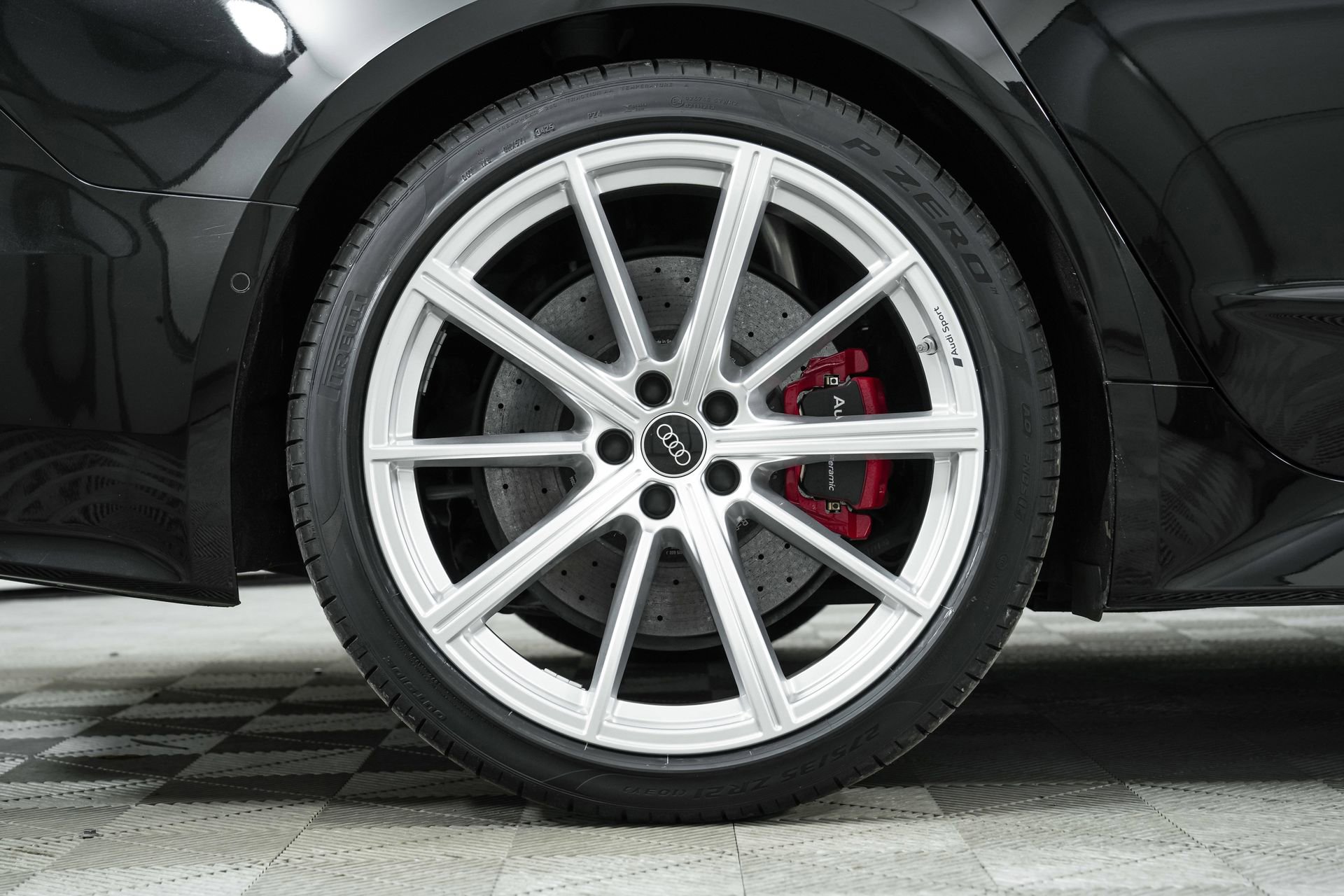 Certified 2025 Audi RS 7 performance Sportback image 32