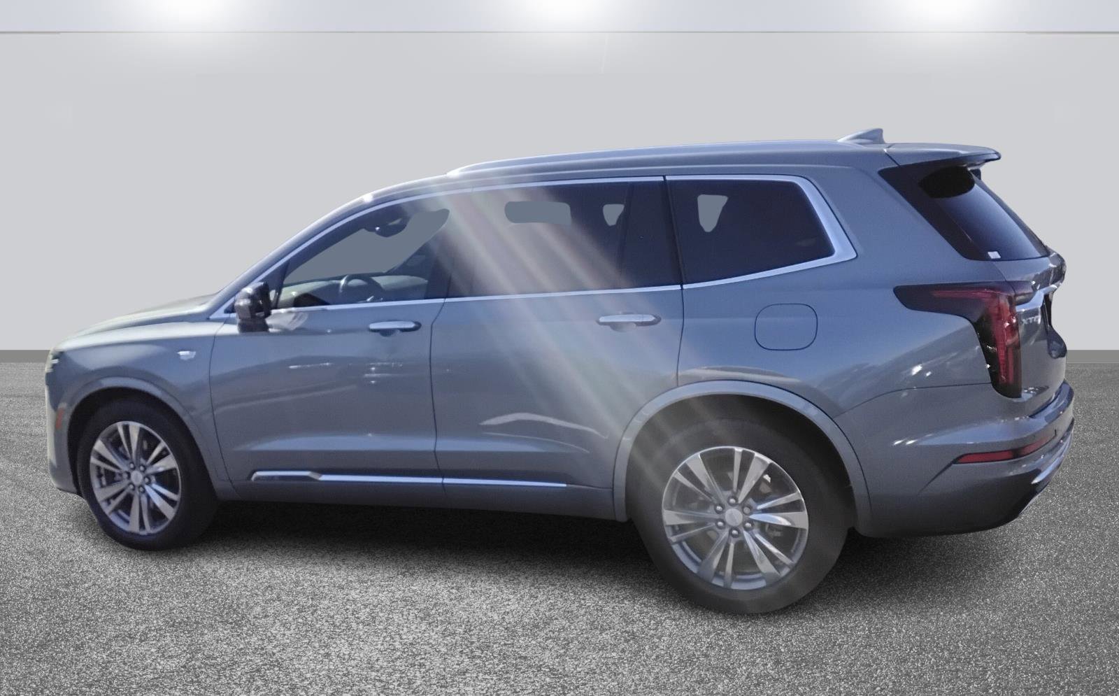 Used 2023 Cadillac XT6 Premium Luxury image 6