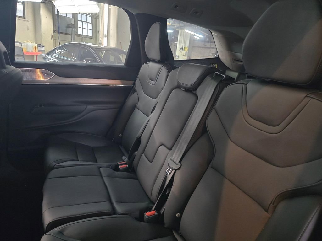 New 2025 Volvo EX90 Ultra AWD/4WD image 17