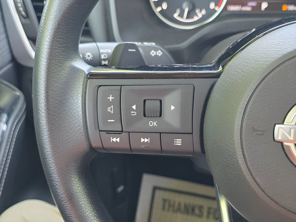 Used 2023 Nissan Rogue SV AWD/4WD image 18