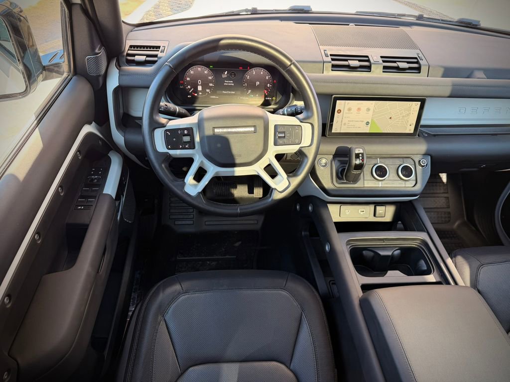 Used 2024 Land Rover Defender 110 X-Dynamic SE image 21