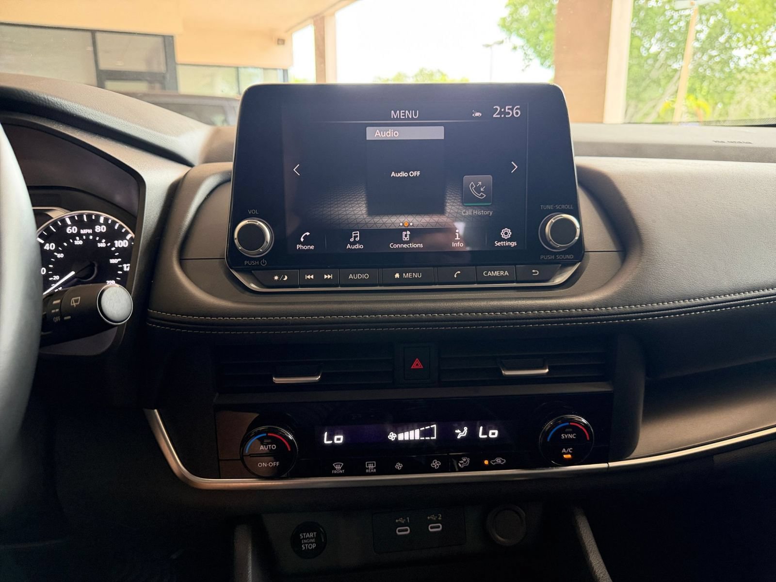 Used 2025 Nissan Rogue SV AWD/4WD image 16