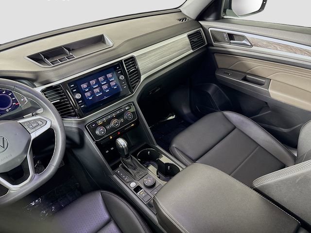 Used 2023 Volkswagen Atlas Cross Sport SE w/ Black Wheel Package image 23
