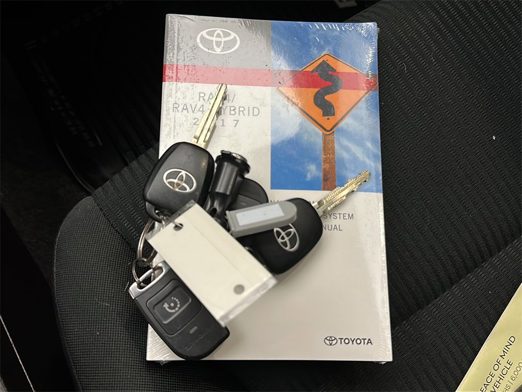 Used 2017 Toyota RAV4 LE image 24