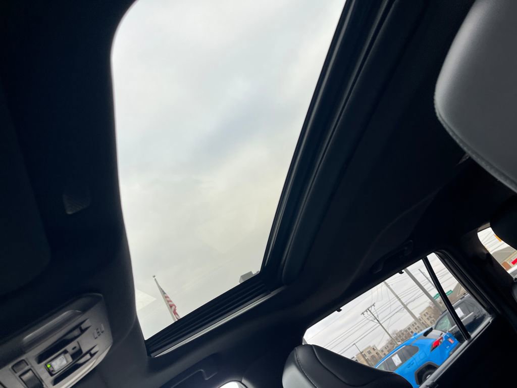 Used 2022 Toyota Highlander XSE image 21