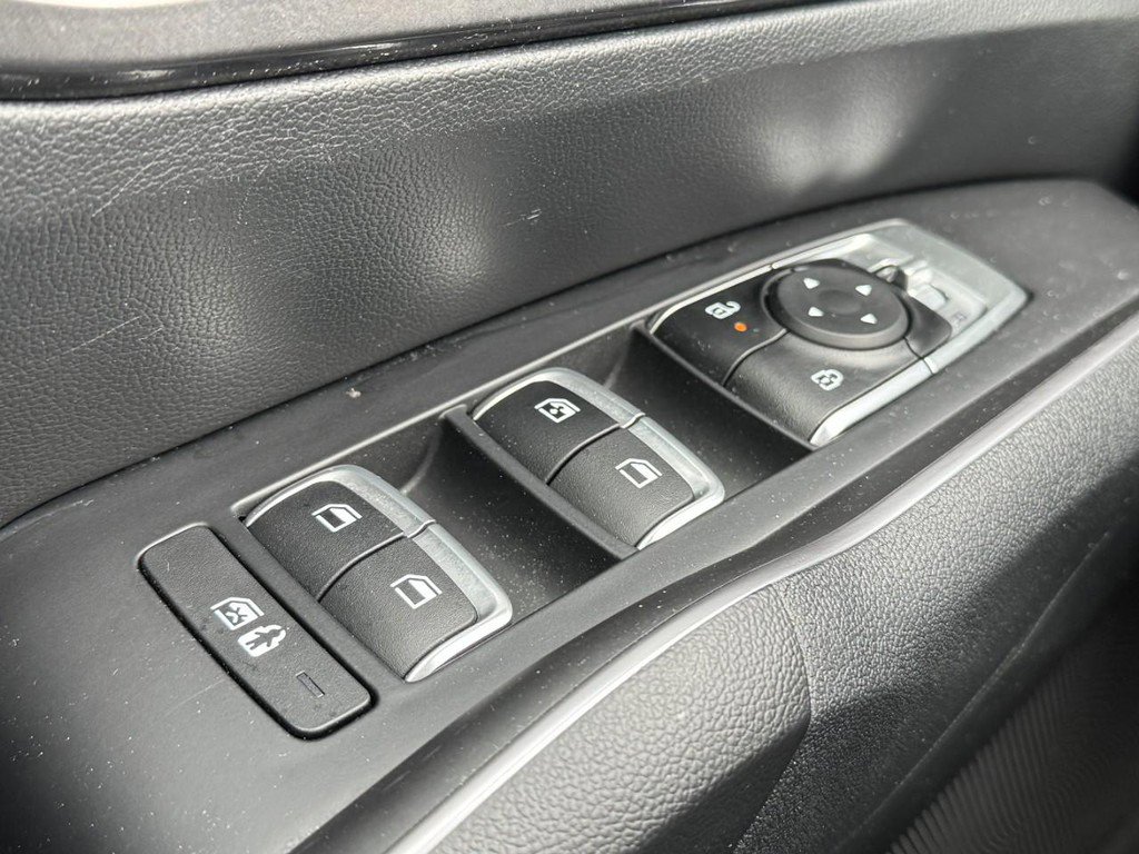 Used 2024 Kia Sorento LX image 21