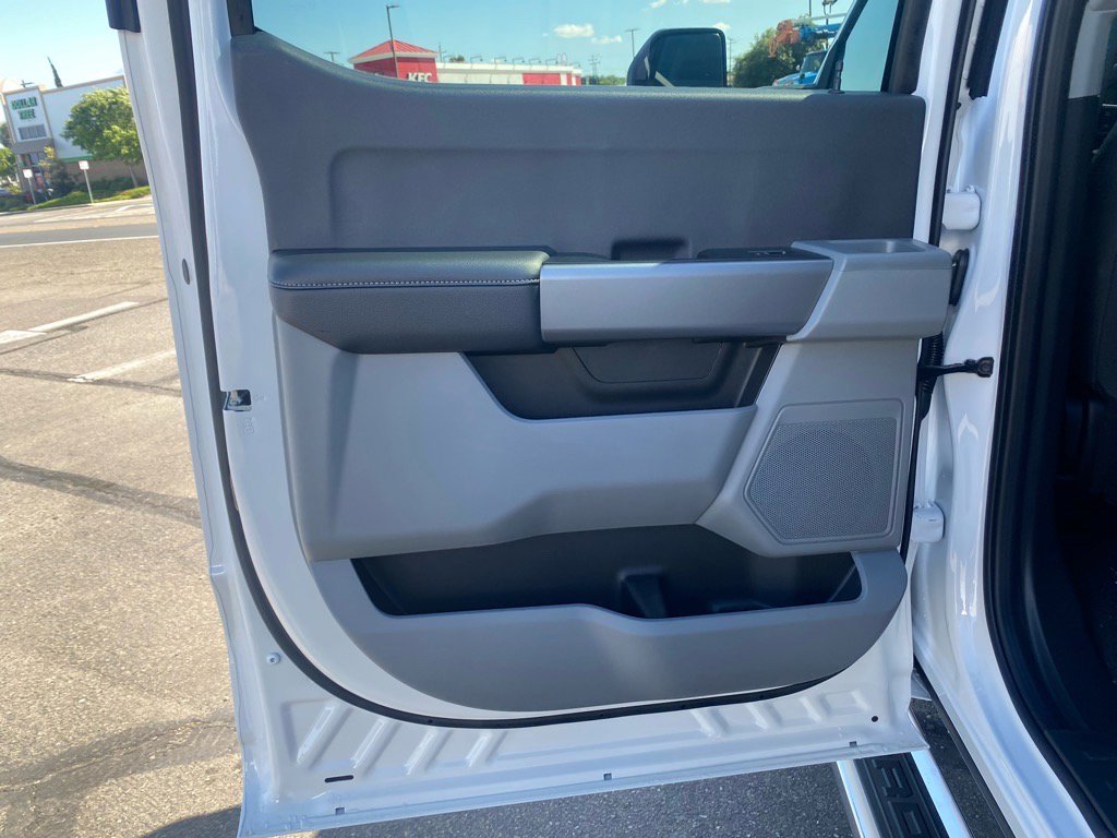 New 2025 Ford F250 XLT image 18