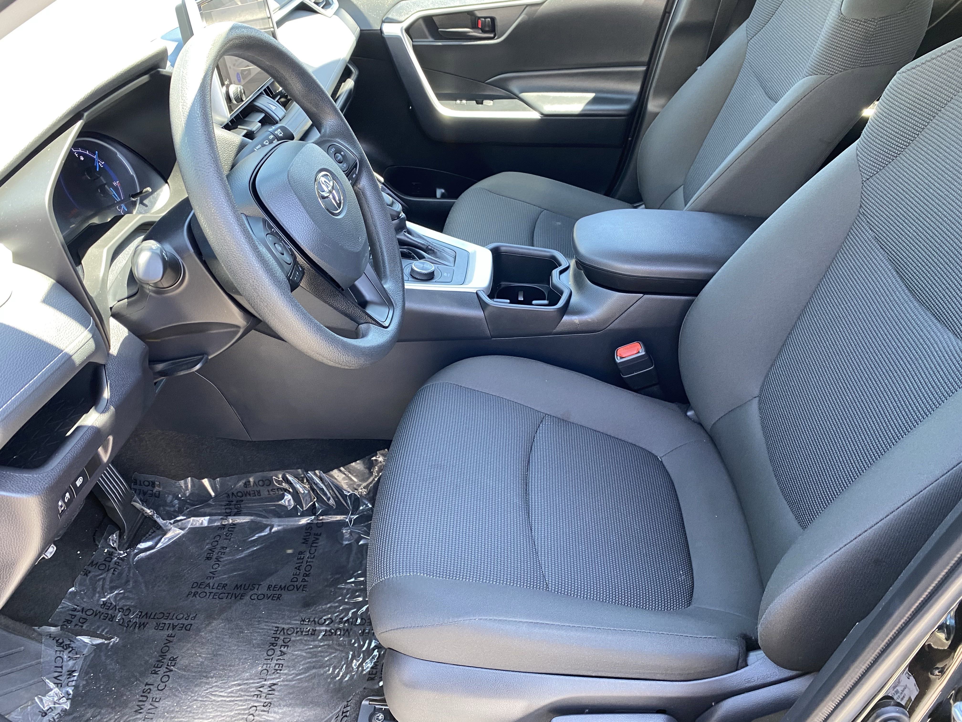 Used 2025 Toyota RAV4 LE image 15