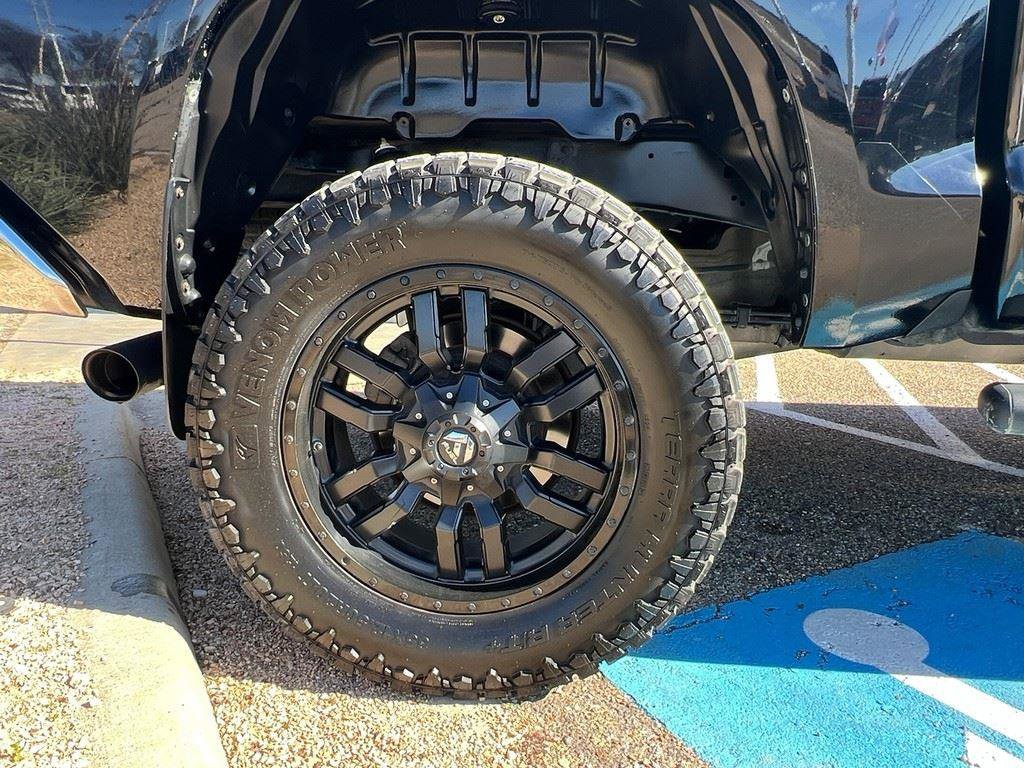 Used 2020 Toyota Tundra SR5 w/ SR5 Upgrade Package image 7