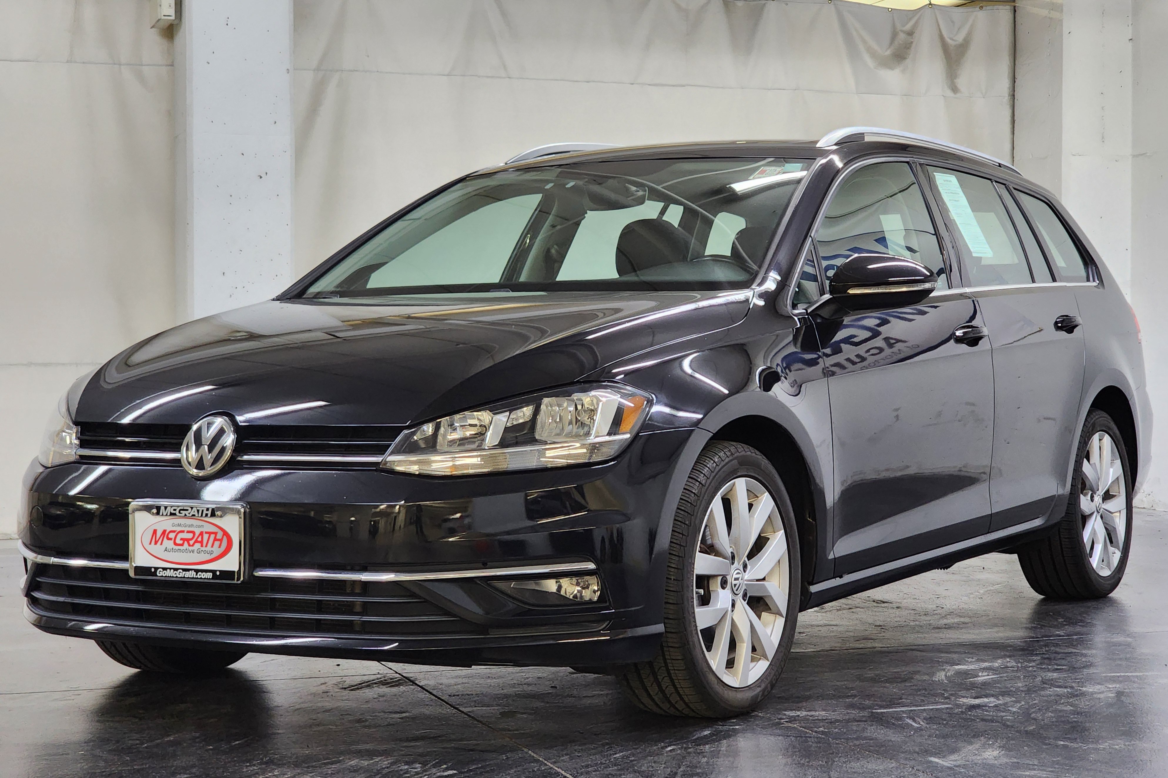 Used 2018 Volkswagen Golf SEL FWD image 12