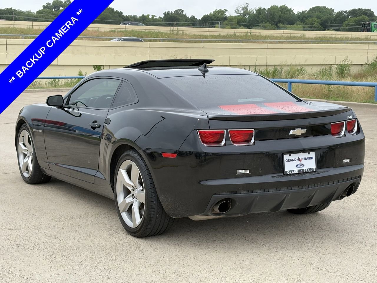 Used 2013 Chevrolet Camaro SS RWD image 6