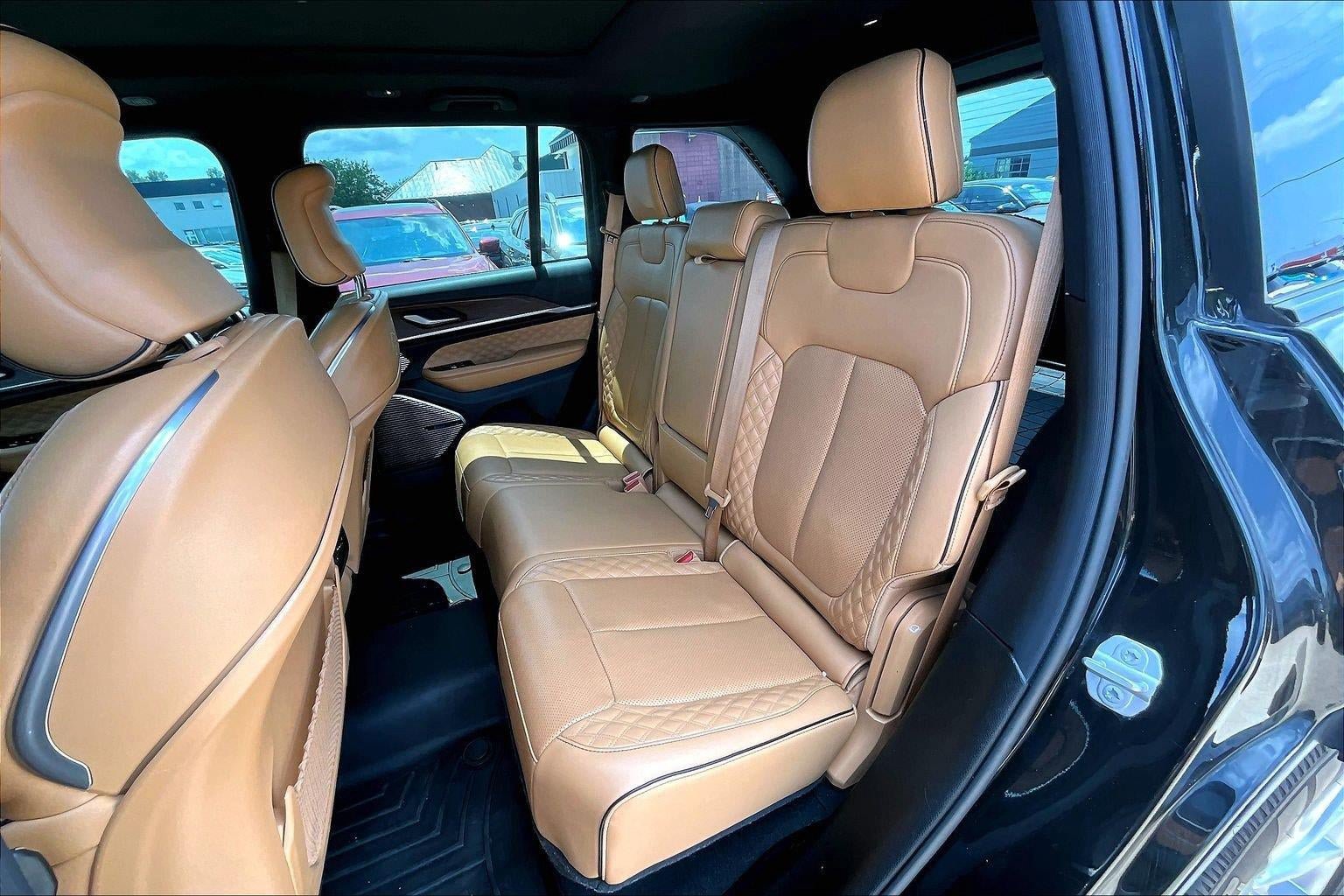 Used 2022 Jeep Grand Cherokee Summit w/ Adv Protech Group IV AWD/4WD image 20