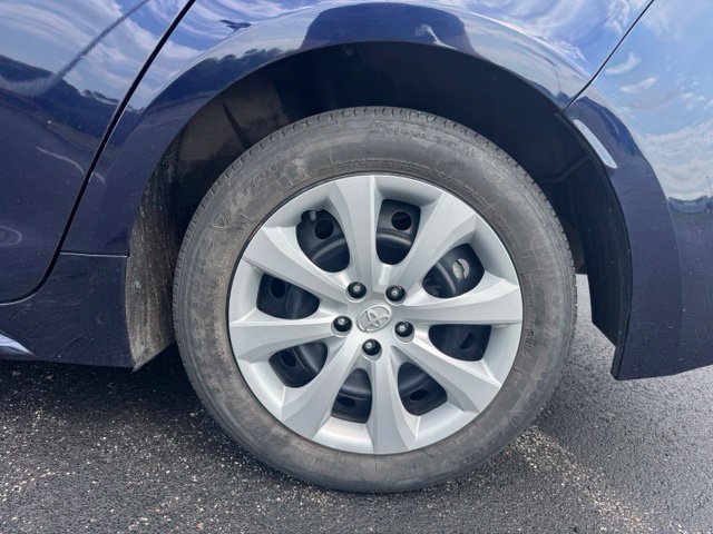 Used 2024 Toyota Corolla LE FWD image 11