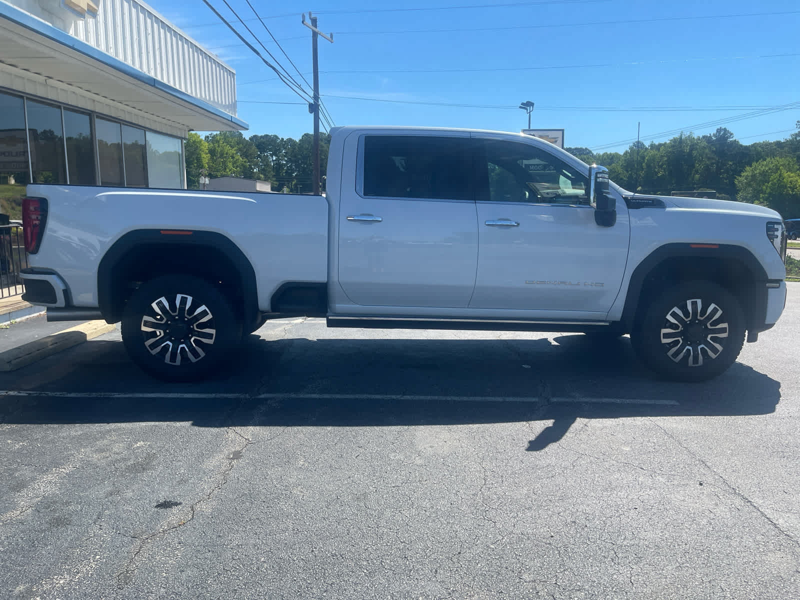 Used 2026 GMC Sierra 2500 Denali Ultimate AWD/4WD image 8