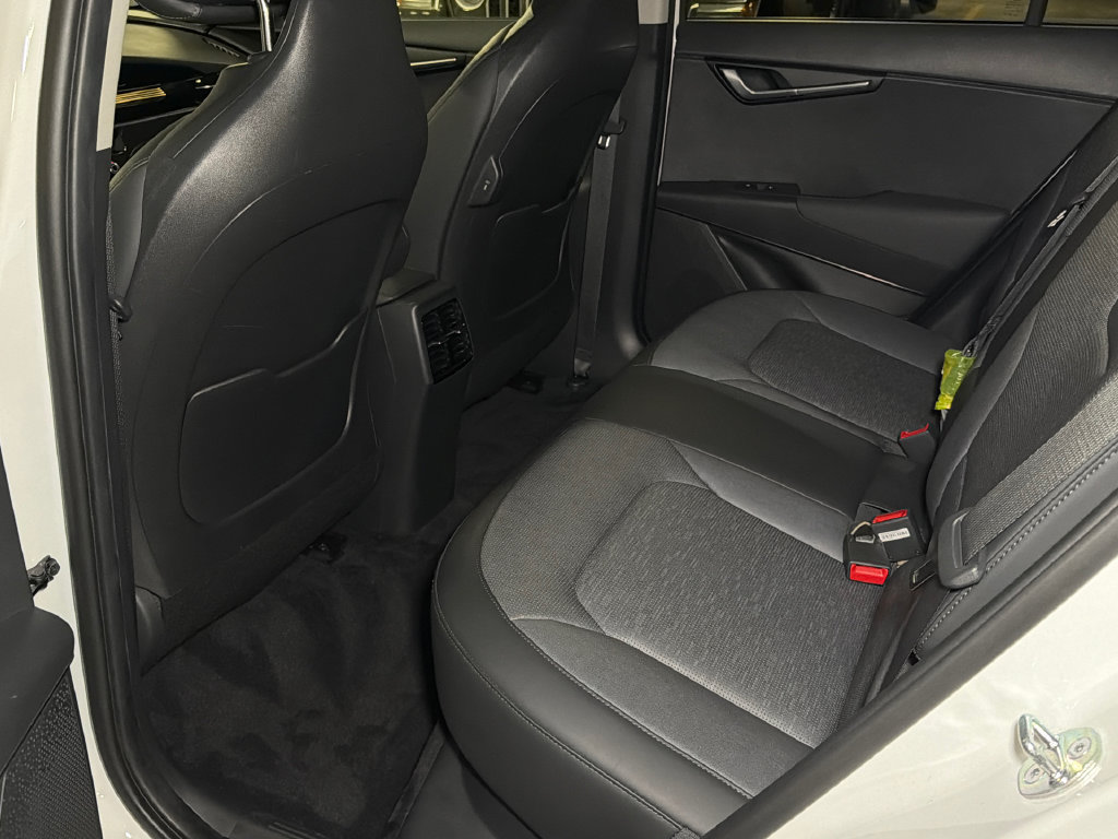 Certified 2023 Kia Niro Wave w/ Wave Preserve Package FWD image 20