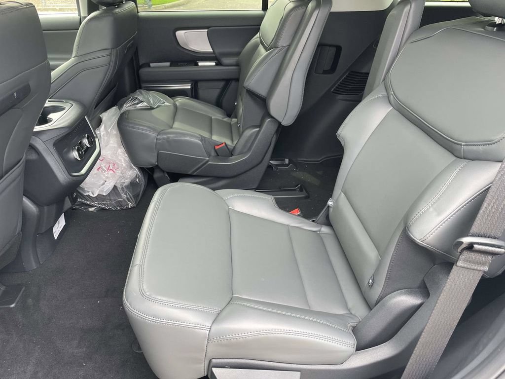 New 2026 Ford Expedition Active RWD image 12