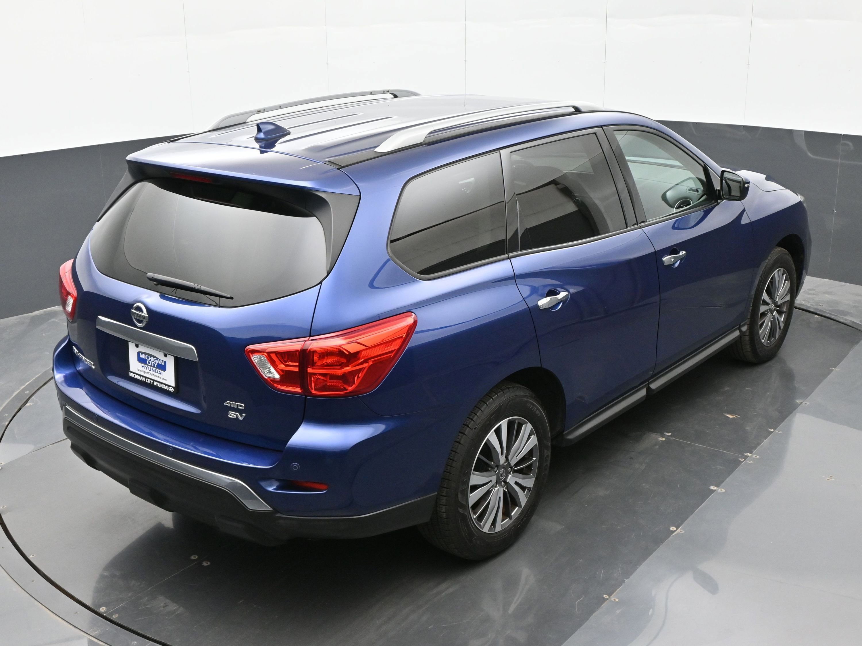 Used 2020 Nissan Pathfinder SV image 34