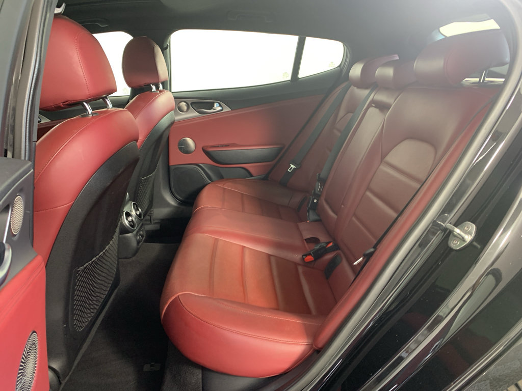 Used 2018 Kia Stinger GT2 AWD/4WD image 31