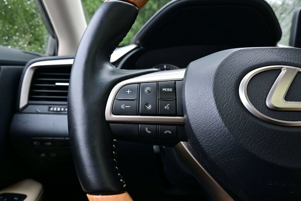 Used 2022 Lexus RX 350L Premium w/ Premium Package AWD/4WD image 33