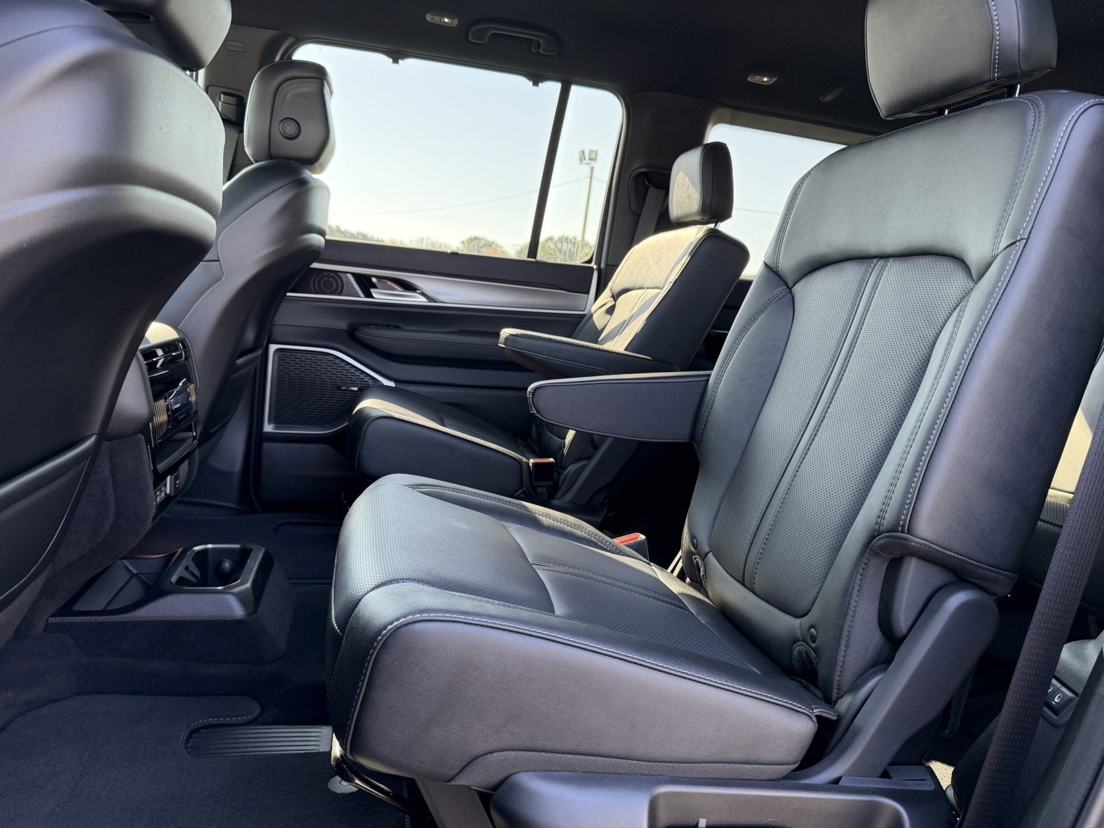 New 2026 Jeep Grand Wagoneer Limited image 16