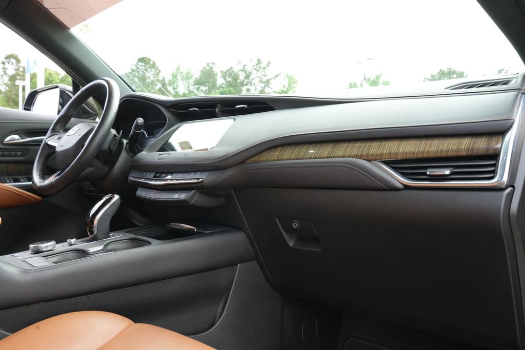 Used 2021 Cadillac XT4 Premium Luxury image 22